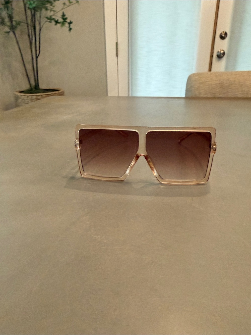 Women’s Oversized Square Sunglasses in Pink Gradient